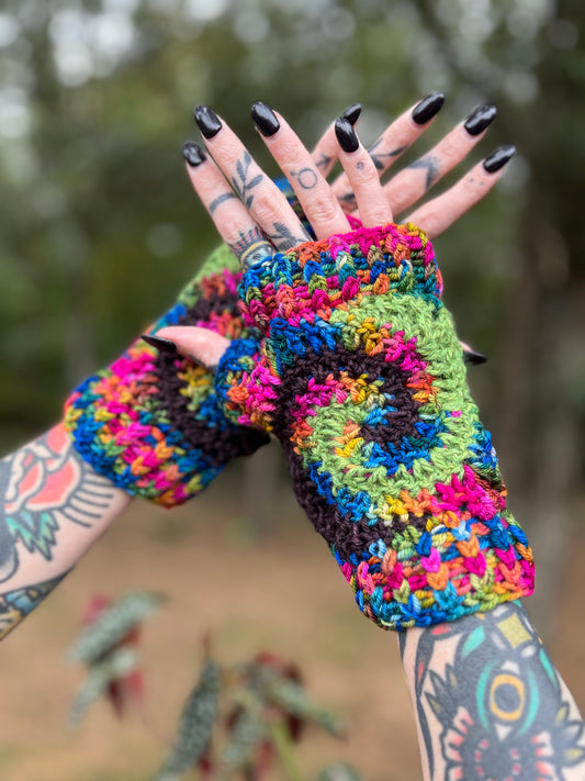 Wreckless Swirl Fingerless Gloves