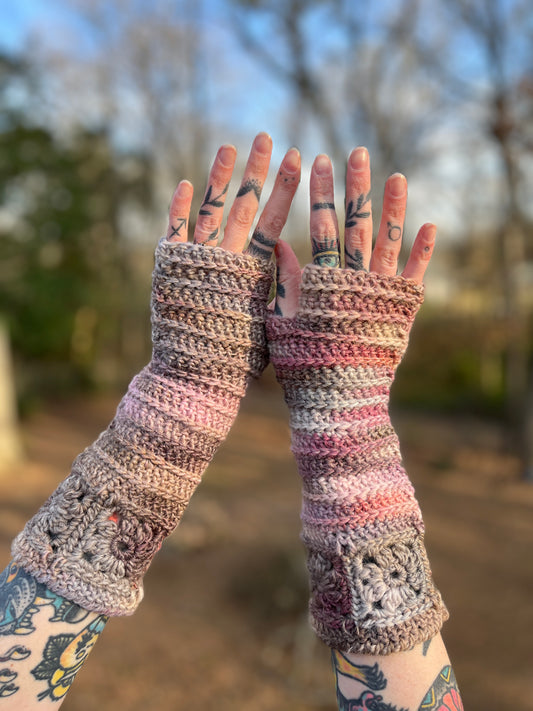 Radiant Daydreamer Gloves