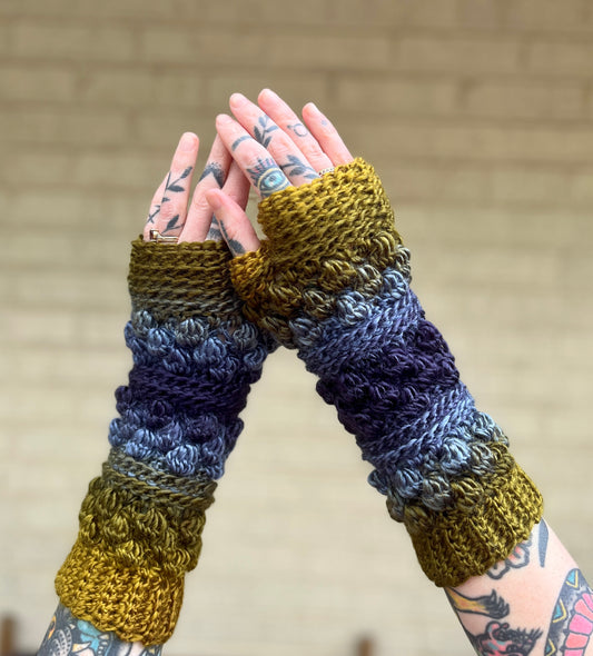 Wobble Bobble Gloves Crochet Pattern