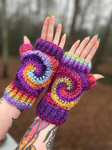 Spiral Fingerless Gloves Crochet Pattern