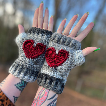 Valentine Sweetheart Mitts