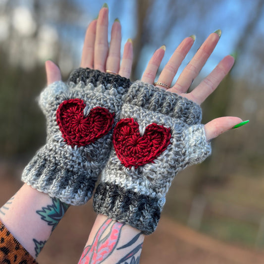 Valentine Sweetheart Mitts